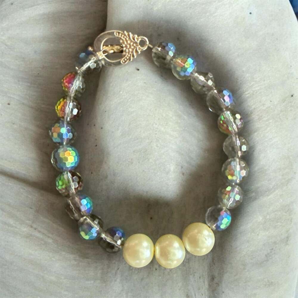 Vintage Gold Tone Aurora Borealis Faceted Crystal & Faux Pearl Beaded Bracelet